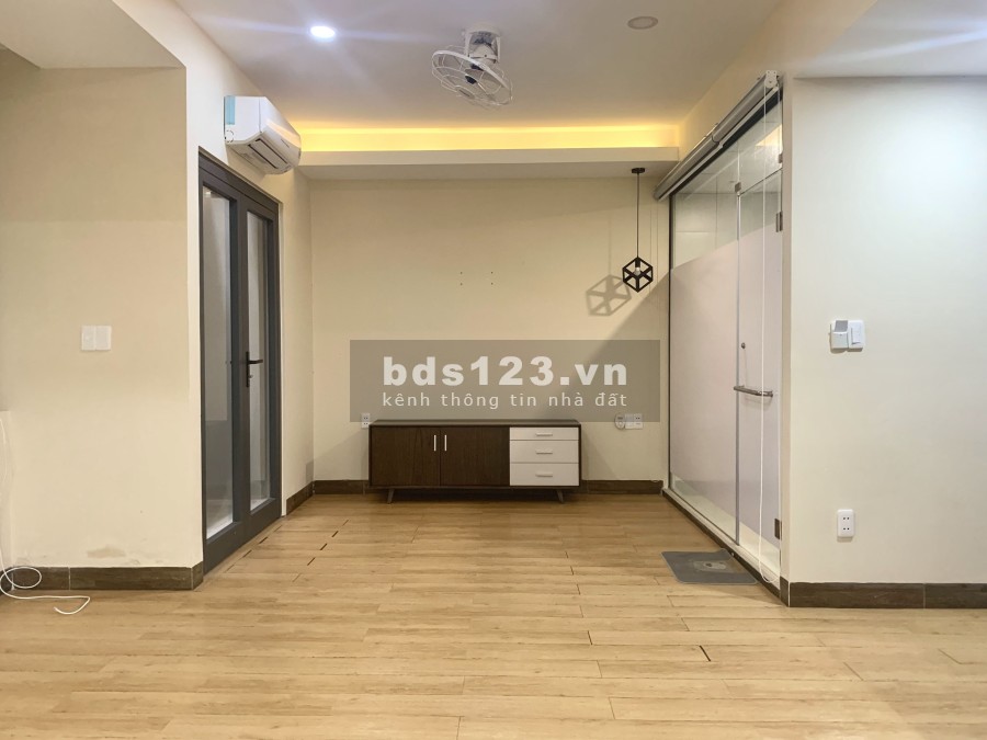 Cho thuê không gian làm việc đến 300m2 tại Trang Tien Building tiện ích công năng đầy đủ