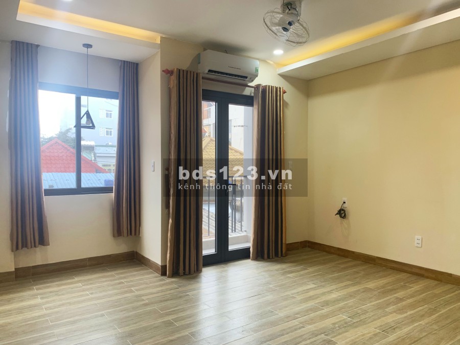 Cho thuê không gian làm việc đến 300m2 tại Trang Tien Building tiện ích công năng đầy đủ