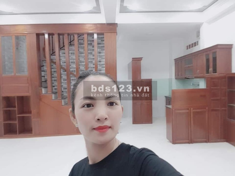 Chỉ 6.5 tỷ, 68m2 Phan Huy Ích 4 tầng BTCT, nhà mới, đẹp lung linh, xe hơi ngủ trong nhà.