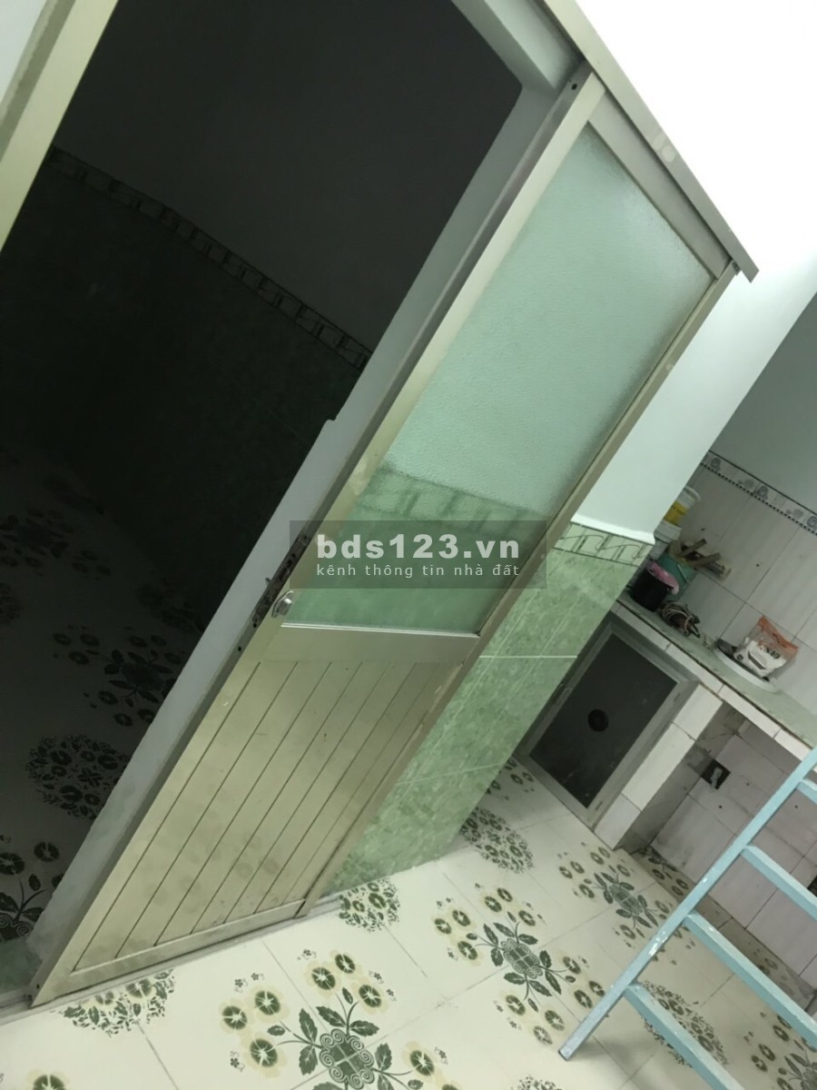 Cho thuê nhà nguyên căn gần chợ giá rẻ ở lâu dài, điện nước đầy đủ, giá tốt khu dân cư
