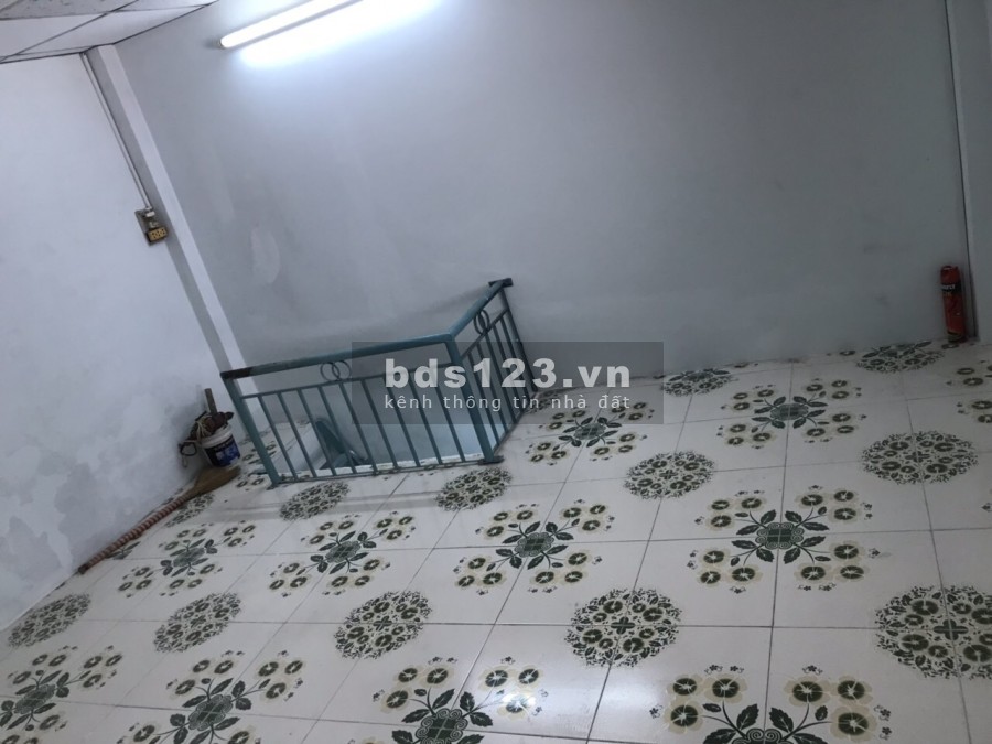Cho thuê nhà nguyên căn gần chợ giá rẻ ở lâu dài, điện nước đầy đủ, giá tốt khu dân cư