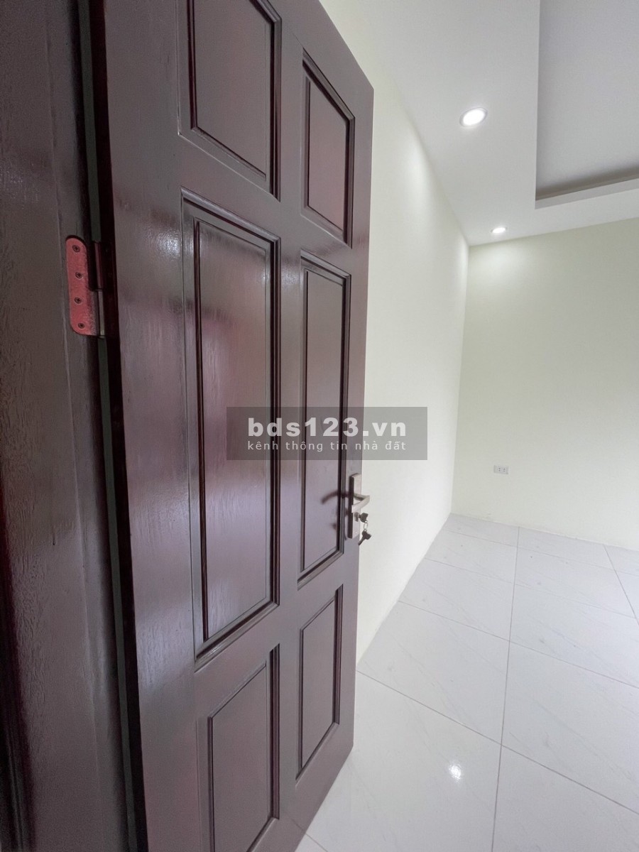 Bán nhà chính chủ mới xây giá 1,55 tỷ, diện tích 35m2, 3 tầng tại Đông La, Hoài Đức