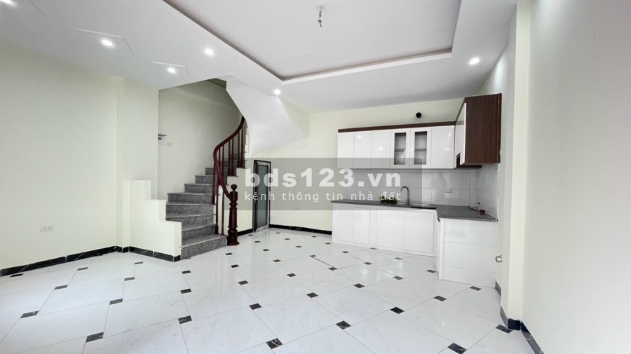 Bán nhà chính chủ mới xây giá 1,55 tỷ, diện tích 35m2, 3 tầng tại Đông La, Hoài Đức