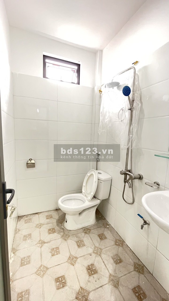 Bán nhà chính chủ mới xây giá 1,55 tỷ, diện tích 35m2, 3 tầng tại Đông La, Hoài Đức