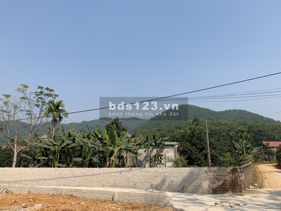 Bán lô góc 2 mặt tiền 1000m vuông vắn tại Yên Bình khu dân cư đông đúc, đường lớn xe vào tận đất