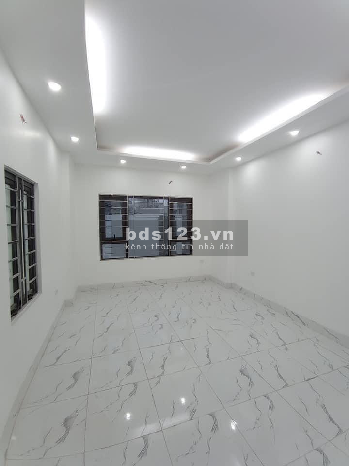Mới xây cực đẹp ô tô tránh vào ở luôn 60m2 x 5T chỉ đúng 6 tỷ ở Hai Bà Trưng