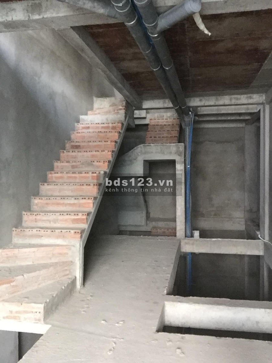 Nhà 2 mặt hẻm Tân Hóa 65m2 4 tầng nở hậu chủ ngộp bank bàn giao nhà thô chỉ 7.1 tỷ TL tốt