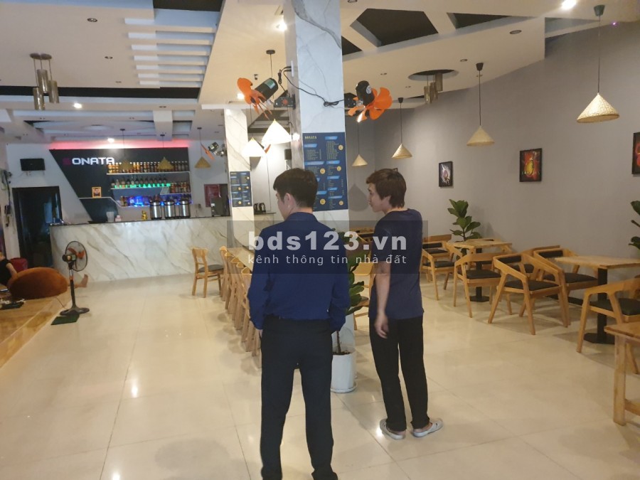 Ngộp ngân hàng 300m2 đường DA 1-2 giá thỏa thuận mặt tiền đường 35m đối diện KCN