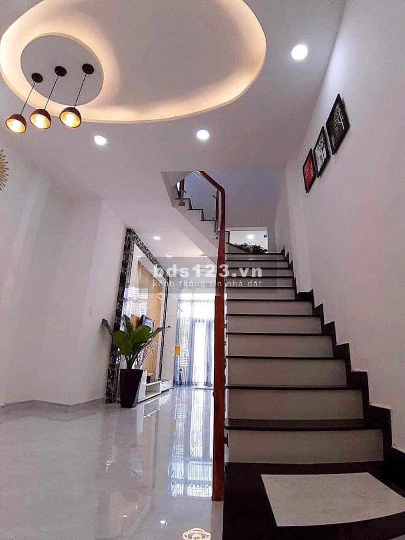 Bán nhà nở hậu 24/1m Nguyễn Nhược Thi phường 15 Quận 8 nội thất đầy đủ, giá tốt