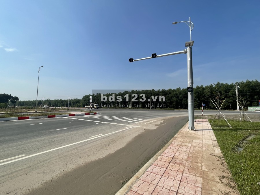 Mega City 2 mặt tiền đường 25C 100m 15p đến sân bay Long Thành, LH 0335166099