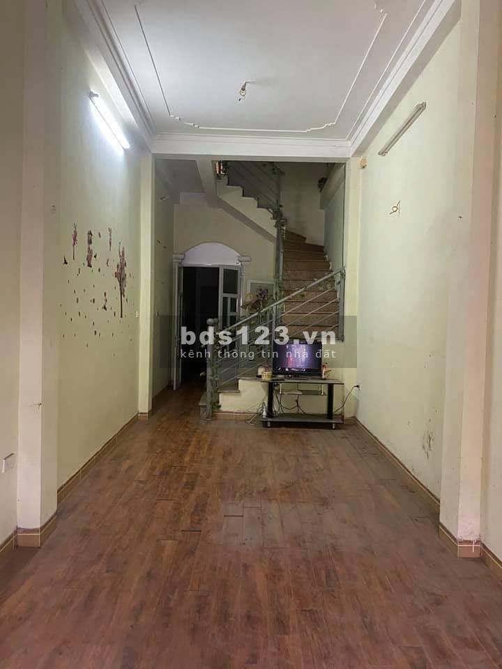 Bán nhà mặt phố Đa Sỹ ô tô đỗ cửa kinh doanh cho thuê đều được, 3 tầng, sổ đỏ chính chủ