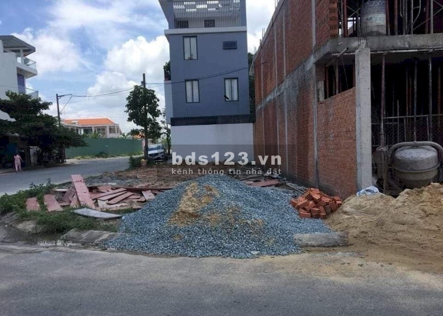 Cần bán 162 m2 đất mặt tiền Phan Chu Trinh lô góc 2 mặt tiền liên hệ 0938125266