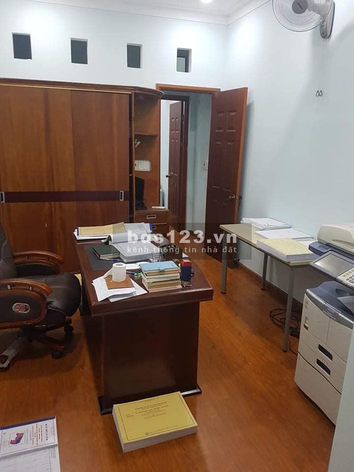 Bán gấp nhà hẻm xe hơi phường Phú Thuận, Quận 7, dtsd 45m2, 2 lầu, giá bán chỉ 3,3 tỷ