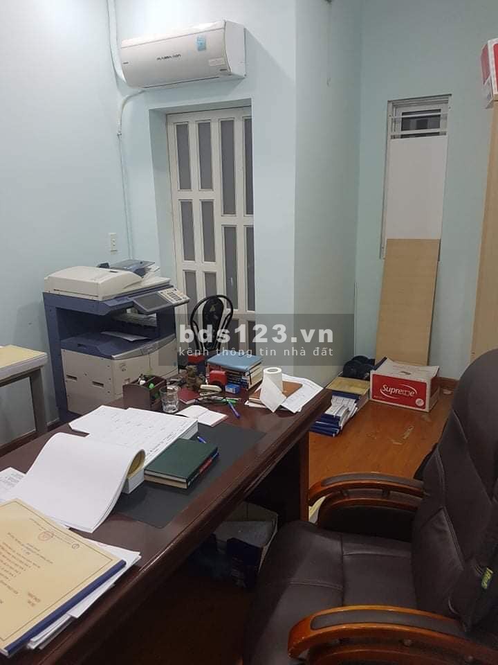 Bán gấp nhà hẻm xe hơi phường Phú Thuận, Quận 7, dtsd 45m2, 2 lầu, giá bán chỉ 3,3 tỷ