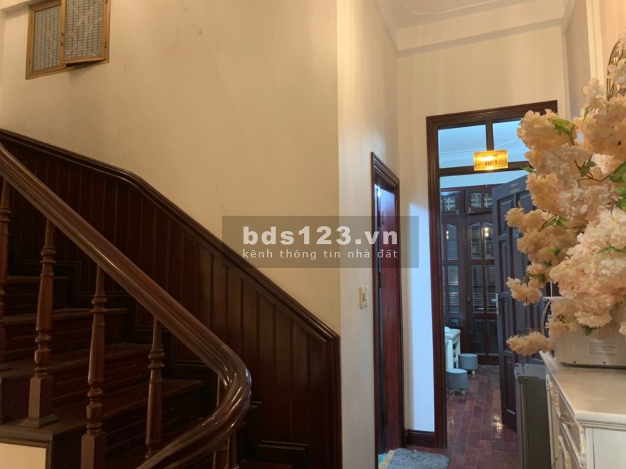 Cho thuê mặt bằng tại Cầu Giấy, Hà Nội cho thuê lâu dài giá tốt khu sầm uất, xe ra vào thoải mái