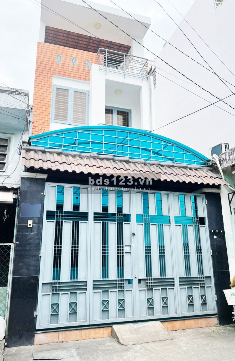 Bán nhà 2 lầu hẻm xe hơi ngay cạnh trường ĐH đường Trần Xuân Soạn, phường Tân Thuận Tây, Quận 7