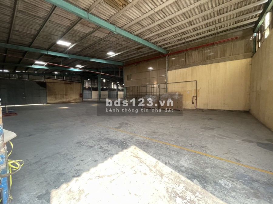Cho thuê kho xưởng dtsd 3.500m2 đường Tăng Nhơn Phú, Phước Long B, Quận 9, TP Thủ Đức
