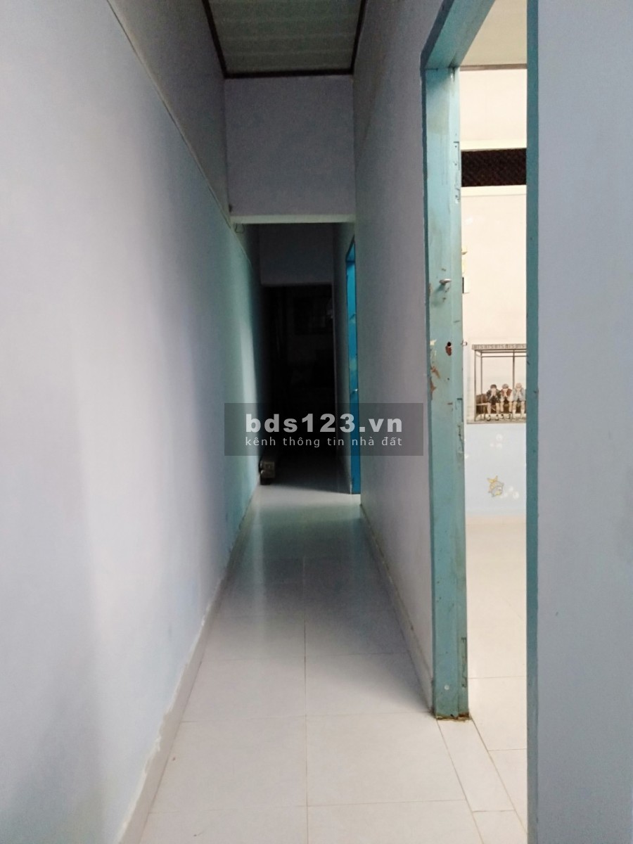 Bán nhà 1 bên ở và 1 bên có 10 phòng trọ khu dân cư đông đúc, giá tốt, liên hệ 0762681545