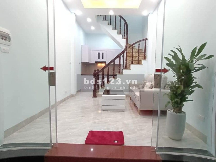 Bán nhà nguyên căn diện tích 25m2 + 10m2 sân để xe máy nhà chủ tự xây bề thế đẹp lung linh