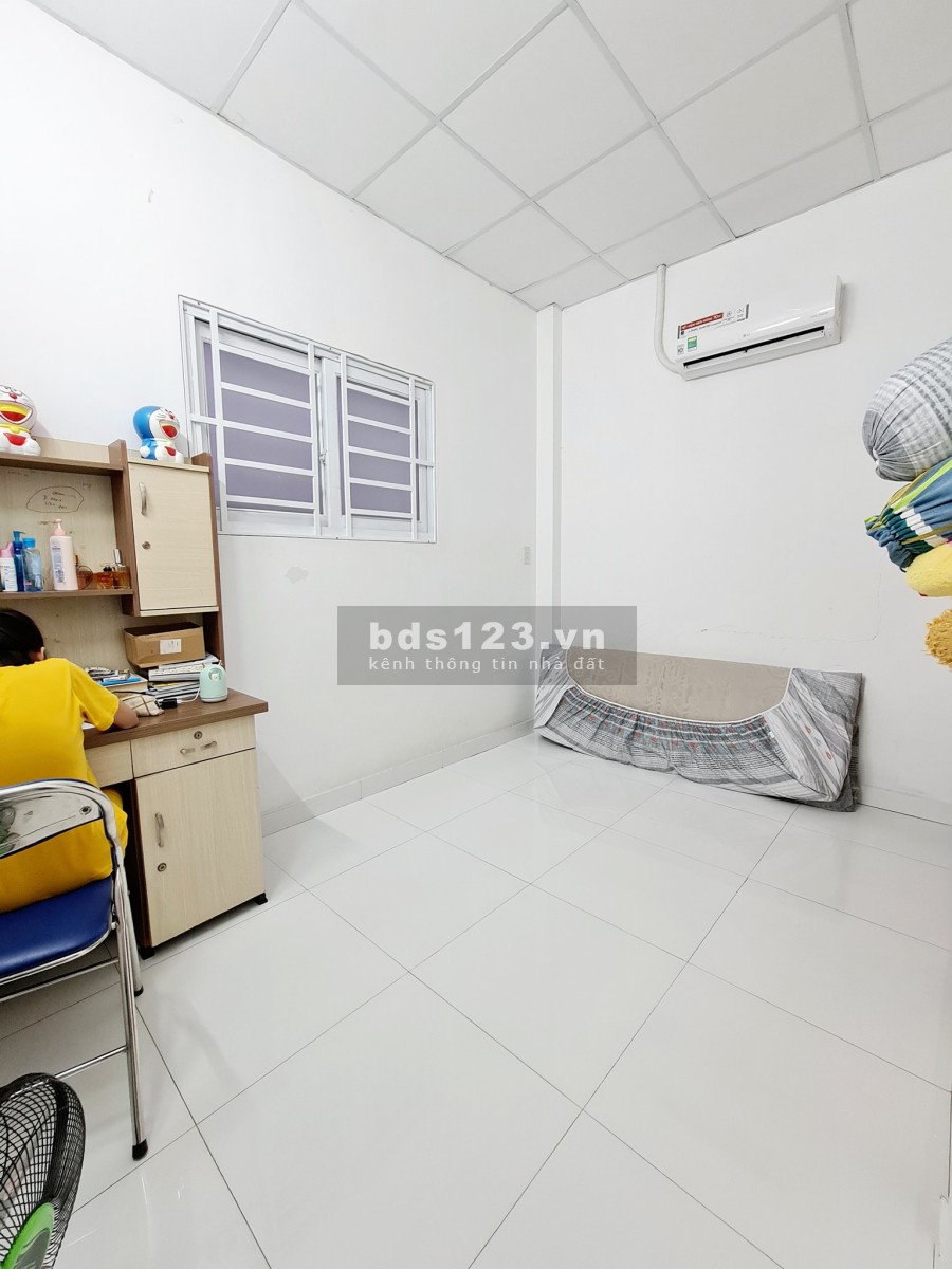 Bán gấp nhà mới sát LOTTE Quận 7, diện tích sử dụng 40m2, 2 lầu, giá bán chỉ 3,65 tỷ