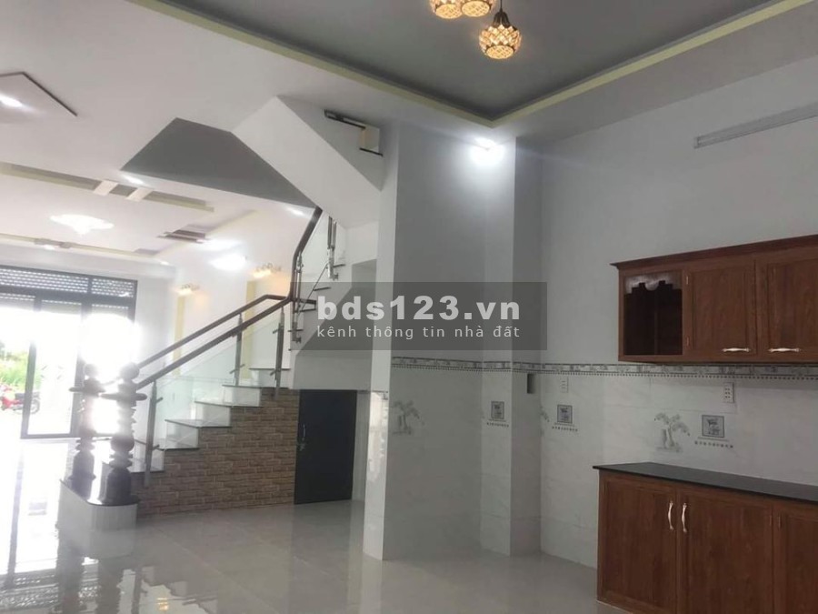 Ngộp Bank bán gấp nhà HXH Tân Phú diện tích 54m2 sổ vuông 3PN giá rẻ LH 0896721788