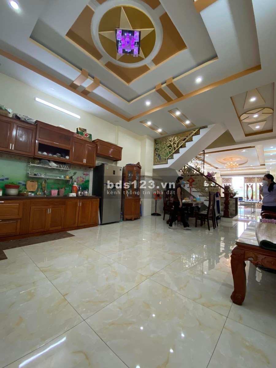 Mặt tiền khu Tên Lửa Bình Tân 104m2 5.2x20 4T 6PN sổ vuông, cực đẹp ở ngay, nhỉnh 13 tỷ TL