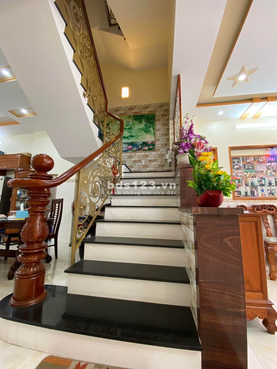 Mặt tiền khu Tên Lửa Bình Tân 104m2 5.2x20 4T 6PN sổ vuông, cực đẹp ở ngay, nhỉnh 13 tỷ TL