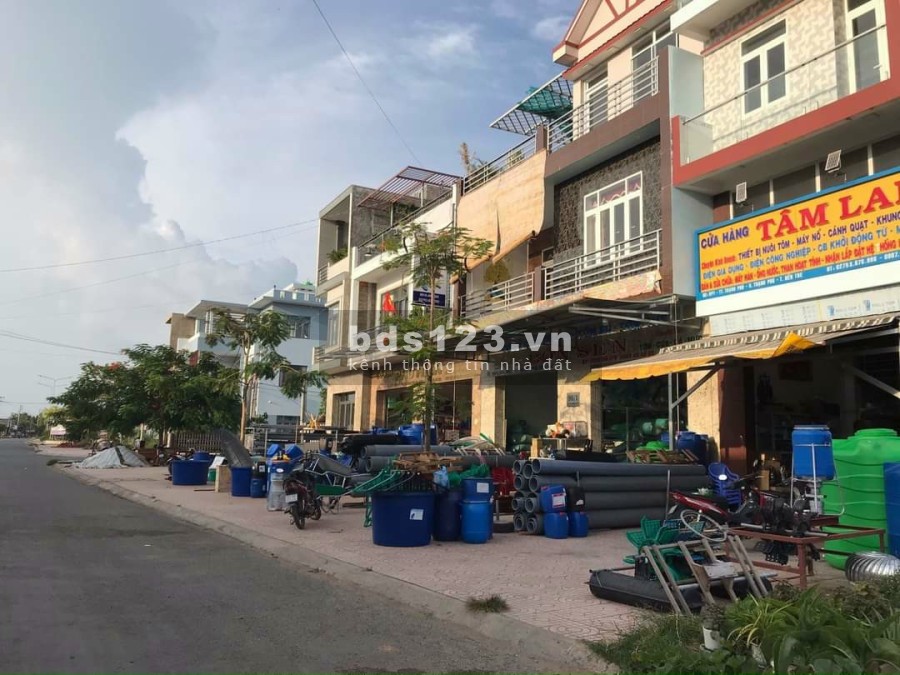 Đất chợ thị trấn Thạnh Phú, Bến Tre giá thương lượng liên hệ xem đất 0363693086