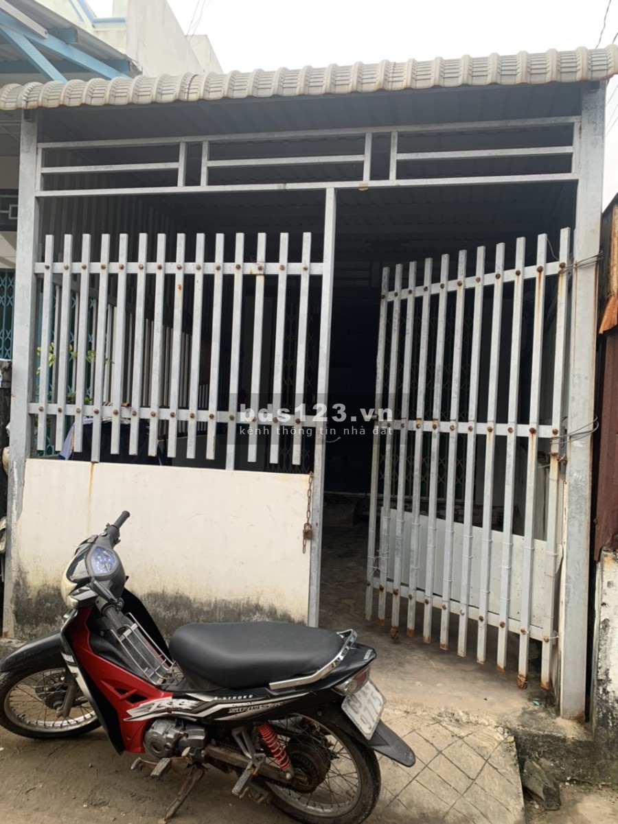  NHÀ ĐẤT tại Khóm 1, Thị trấn Năm Căn, huyện Năm Căn, tỉnh Cà Mau.Liên hệ 0915443343