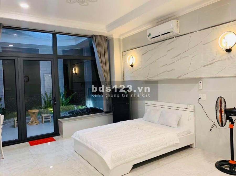 Bán căn nhà diện tích 116m2 5 tầng 2 mặt tiền đường Nơ Trang Long giảm sâu chỉ còn 20 tỷ