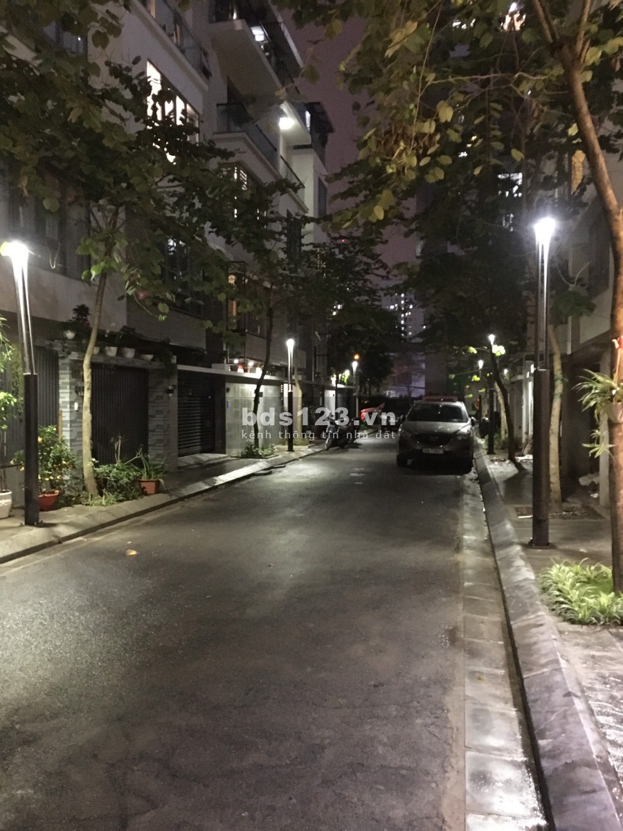 Chính chủ cho thuê mặt bằng mở văn phòng tại 82 Nguyễn Tuân Thanh Xuân, Hà Nội