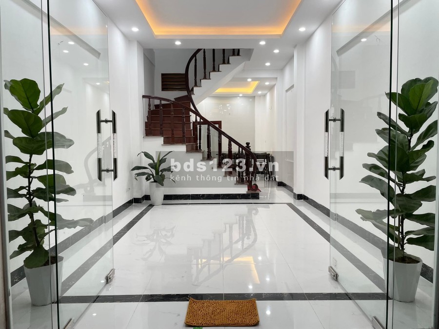 Bán Nhà quận Cầu Giấy – 40m2 – 4 Tầng Nở Hậu giá 4.1 Tỷ