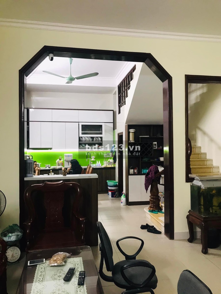 Gần tết Chủ giảm giá còn 12Tỷ nhà Phân lô Cán Bộ phố Xuân La, Tây Hồ. Dt 55m2- 4Tầng- Mt 5.5m