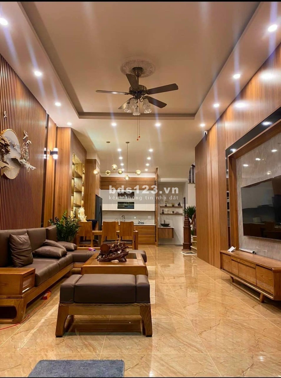P/lô ô tô nội thất VIP phố Tân Mai, diện tích sử dụng 43m25 tầng đúc, mt 4.2m, giá 3.5 tỷ