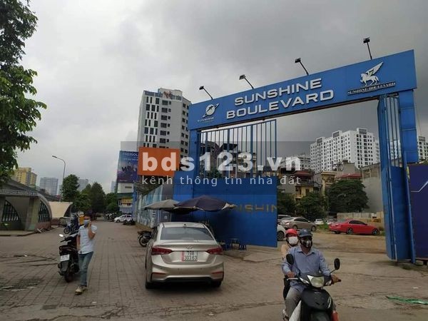 Bán nhà mặt phố Khuất Duy Tiến, diện tích 37m2, MT 8m, nhỉnh 10 tỷ, vỉa hè đá bóng