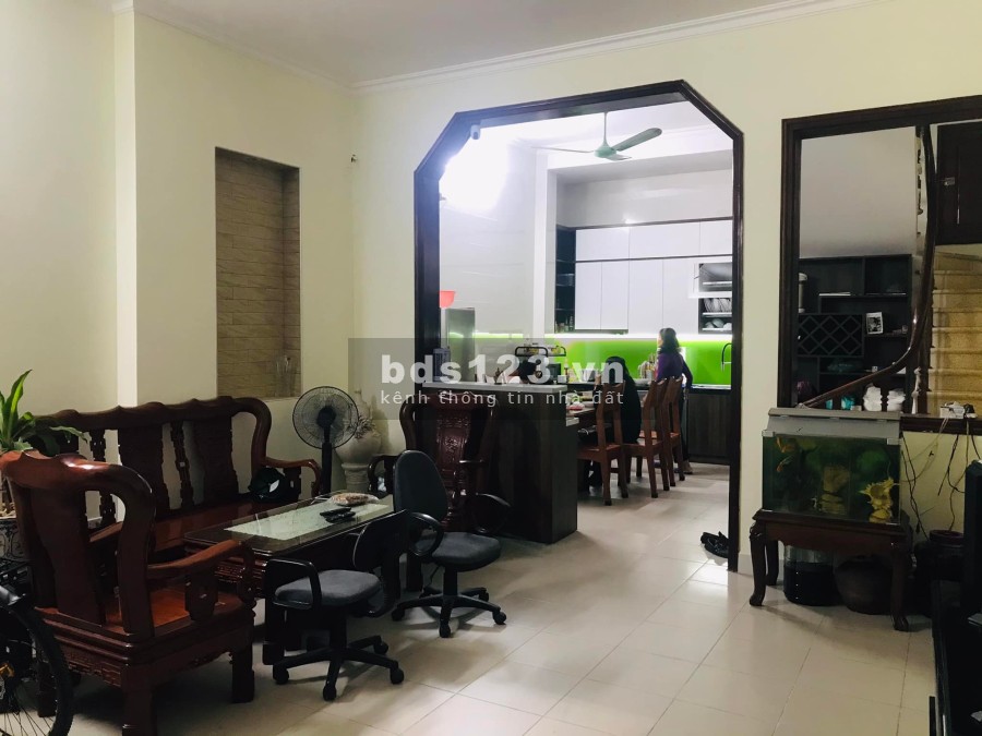 Gần tết Chủ giảm giá còn 12Tỷ nhà Phân lô Cán Bộ phố Xuân La, Tây Hồ. Dt 55m2- 4Tầng- Mt 5.5m