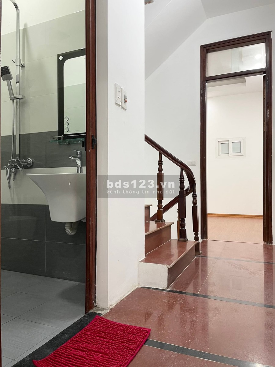 Bán Nhà quận Cầu Giấy – 40m2 – 4 Tầng Nở Hậu giá 4.1 Tỷ