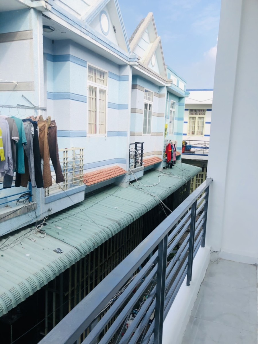 Nhà Cần Giuộc 1 trệt 1 lầu, Đ Đoàn Nguyễn Tuân vô 50m hẻm xe hơi
