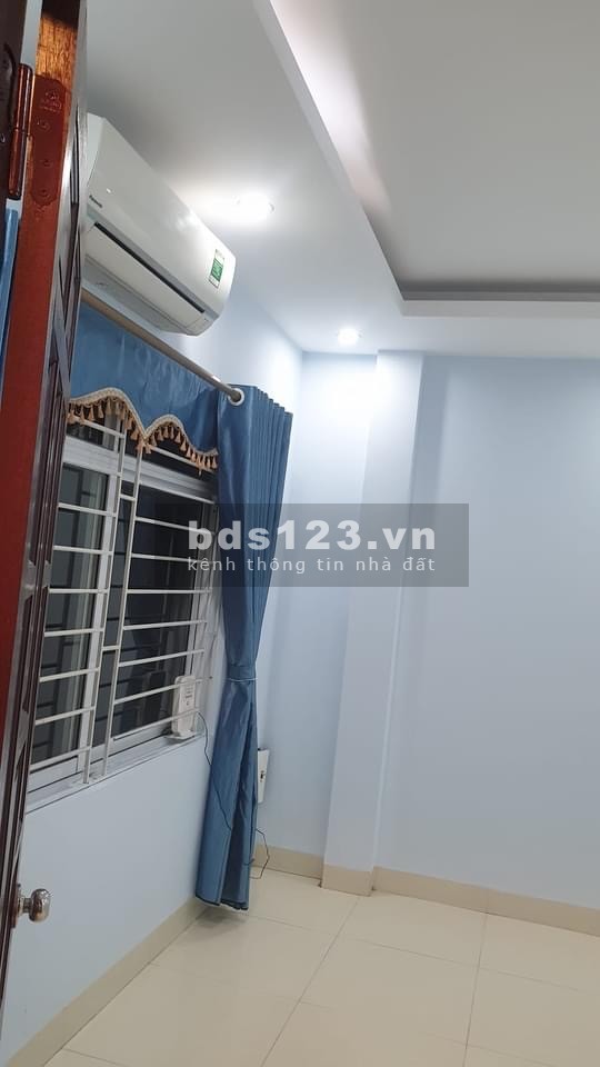 Bán nhà dân xây 5 tầng phố Lê Trọng Tấn Hà Đông, DT 30m, ngõ thông, ô tô gần