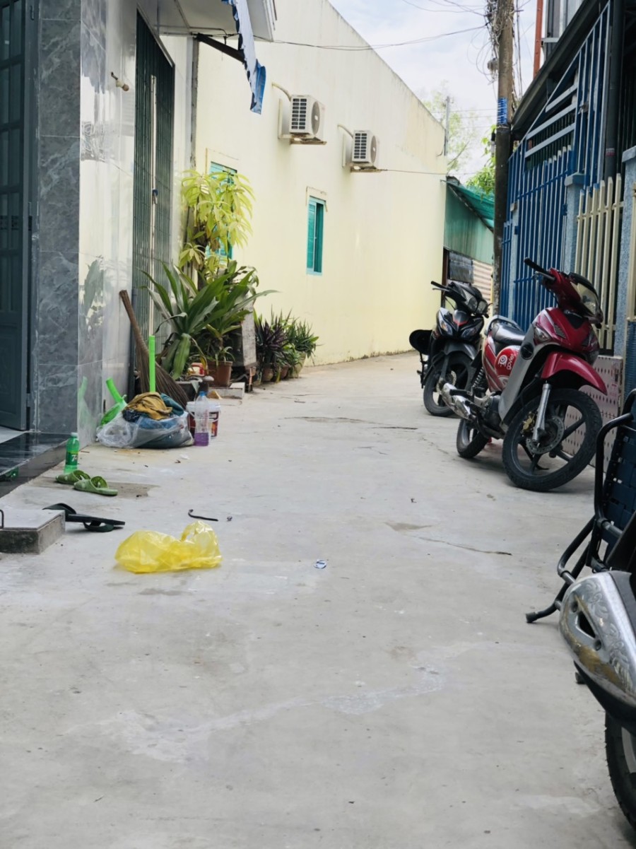 Nhà Cần Giuộc 1 trệt 1 lầu, Đ Đoàn Nguyễn Tuân vô 50m hẻm xe hơi