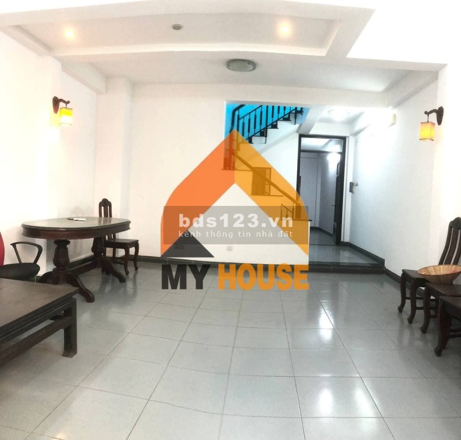 Cho thuê nhà nguyên căn Thảo Điền rẻ đẹp hết nước chấm, sân rộng rãi , giá chỉ 18tr/th