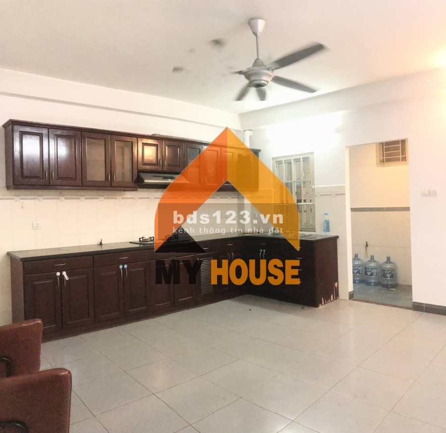 Cho thuê nhà nguyên căn Thảo Điền rẻ đẹp hết nước chấm, sân rộng rãi , giá chỉ 18tr/th