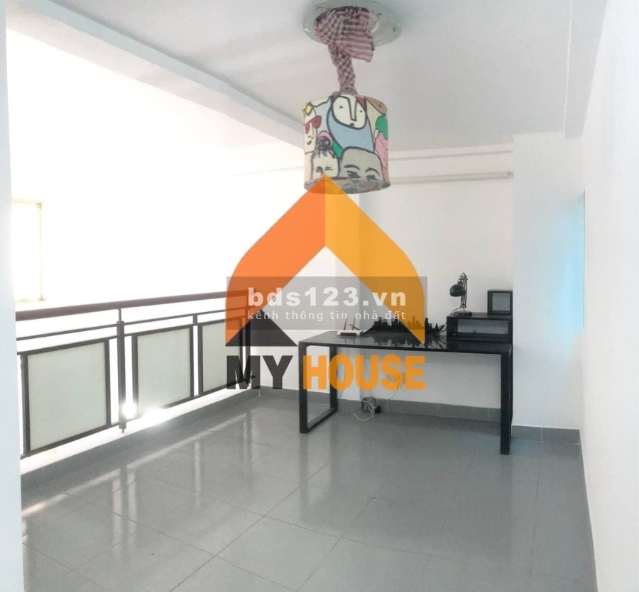 Cho thuê nhà nguyên căn Thảo Điền rẻ đẹp hết nước chấm, sân rộng rãi , giá chỉ 18tr/th