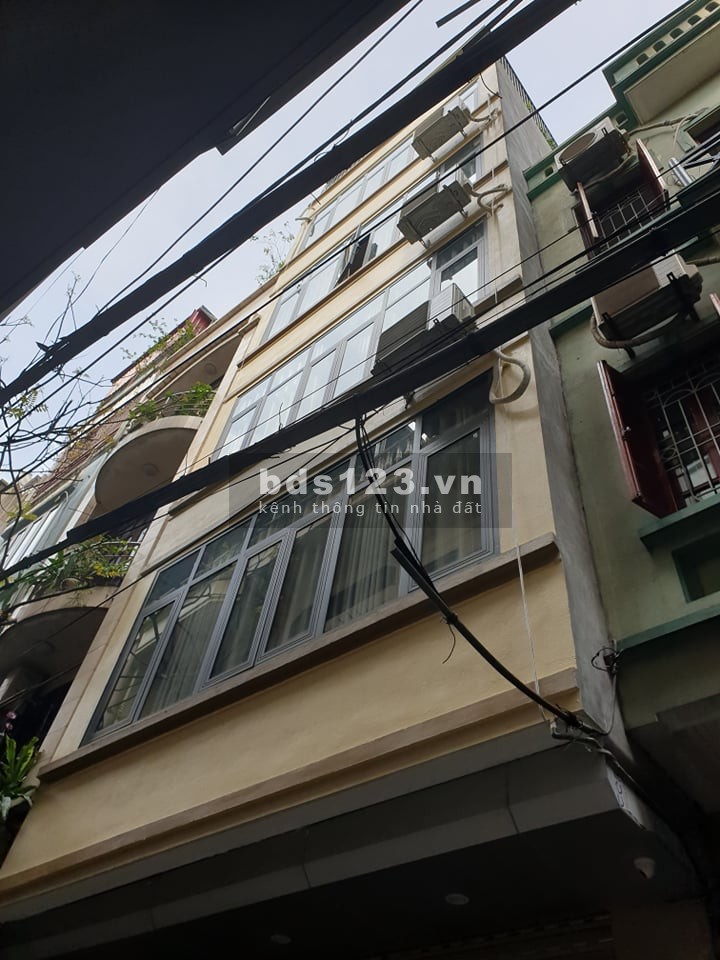 Bán nhà phố Xã Đàn, diện tích 37m2 6 tầng khu dân cư đông đúc, an ninh giá bán 6.8 tỷ