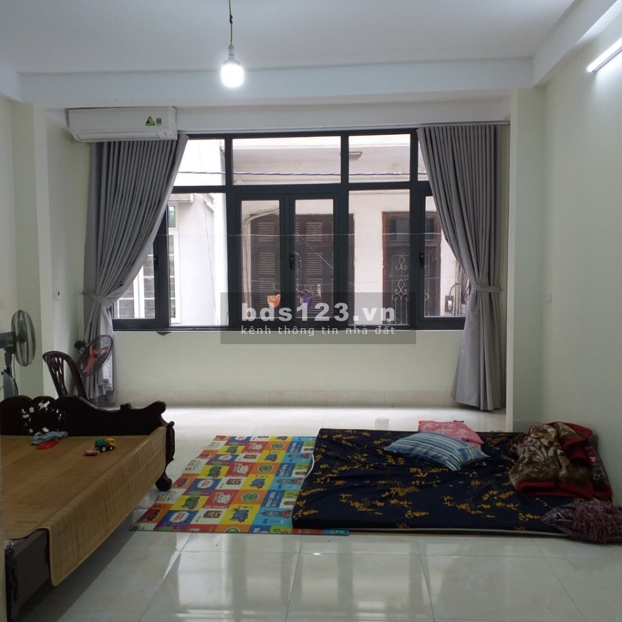 Bán nhà phố Xã Đàn, diện tích 37m2 6 tầng khu dân cư đông đúc, an ninh giá bán 6.8 tỷ