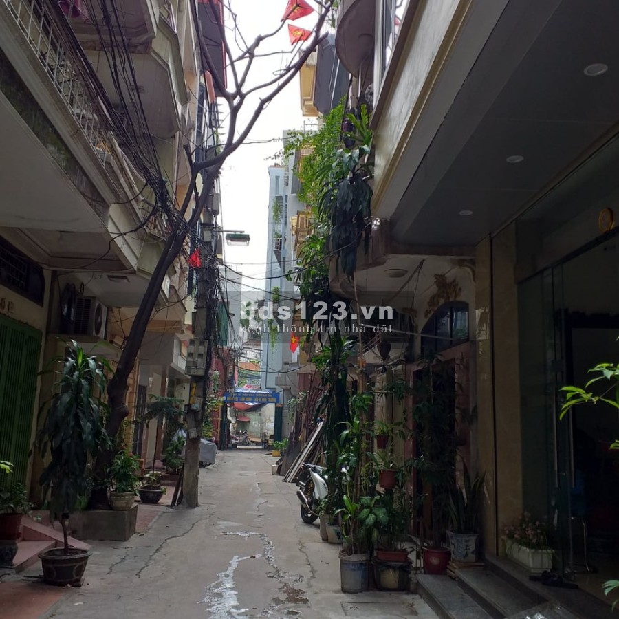 Bán nhà phố Xã Đàn, diện tích 37m2 6 tầng khu dân cư đông đúc, an ninh giá bán 6.8 tỷ