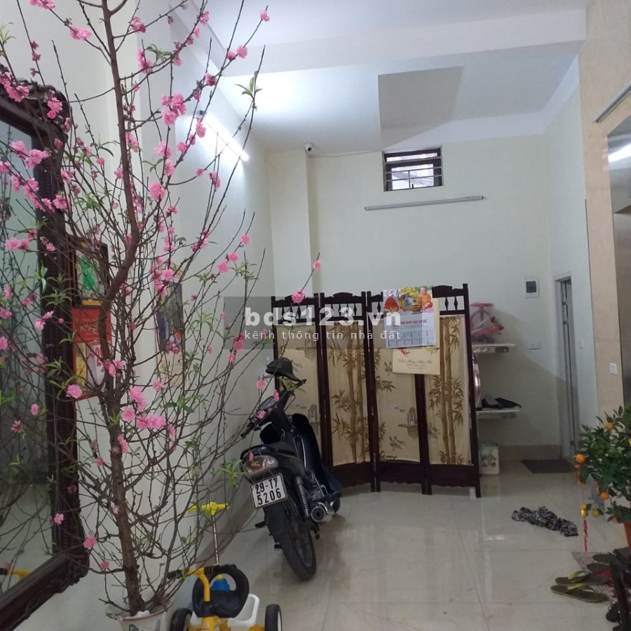 Bán nhà phố Xã Đàn, diện tích 37m2 6 tầng khu dân cư đông đúc, an ninh giá bán 6.8 tỷ