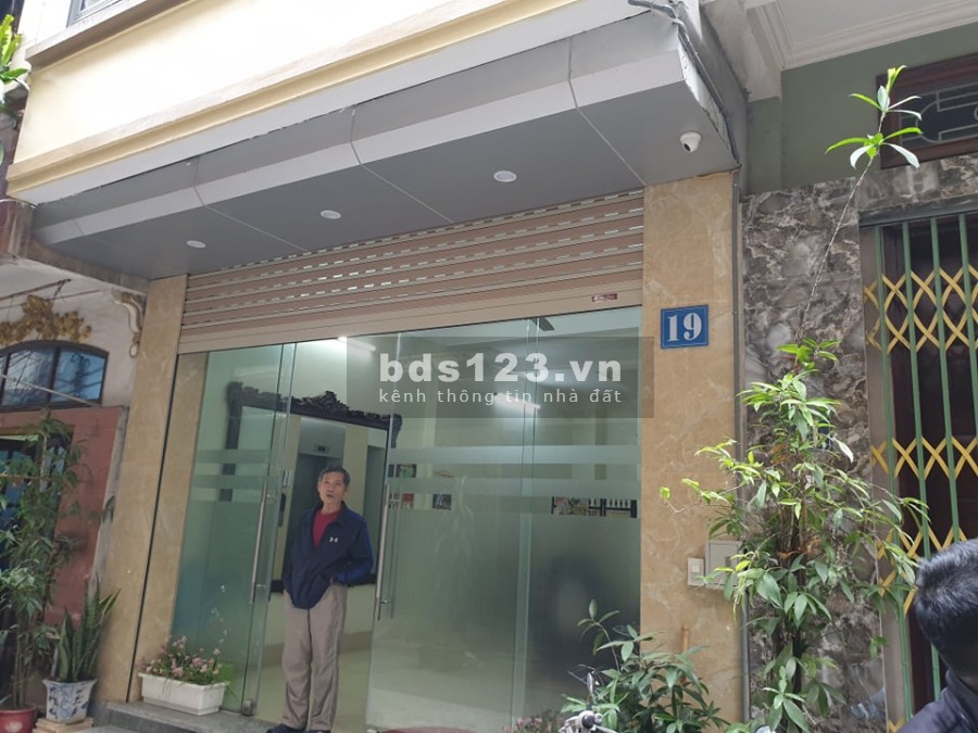 Bán nhà phố Xã Đàn, diện tích 37m2 6 tầng khu dân cư đông đúc, an ninh giá bán 6.8 tỷ