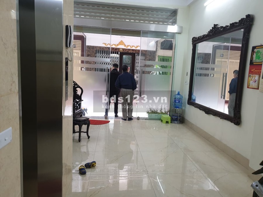 Bán nhà phố Xã Đàn, diện tích 37m2 6 tầng khu dân cư đông đúc, an ninh giá bán 6.8 tỷ