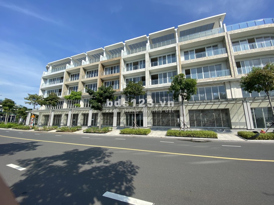 Cho thuê nhà phố thương mại Saritown Sala. Lh: 0932689228 giá cho thuê 69 triệu/tháng